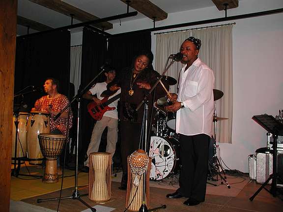 TalkingDrums035.jpg