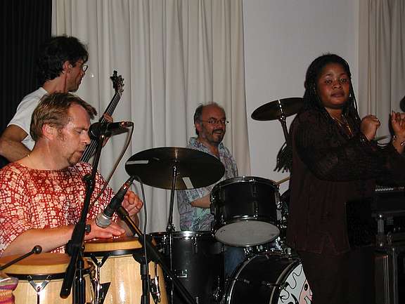TalkingDrums022.jpg