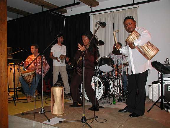 TalkingDrums013.jpg